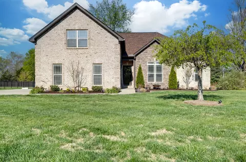 1029 Northridge Dr, Greenbrier, TN 37073