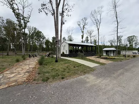 Exterior - 112 Pine Grove Ln, Dover, TN 37058 photo 2 of 11