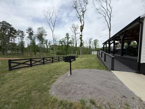 Exterior - 112 Pine Grove Ln, Dover, TN 37058 photo 9 of 11