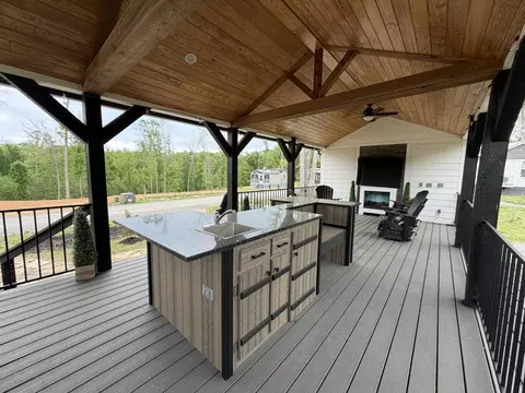 Exterior - 112 Pine Grove Ln, Dover, TN 37058 photo 7 of 11