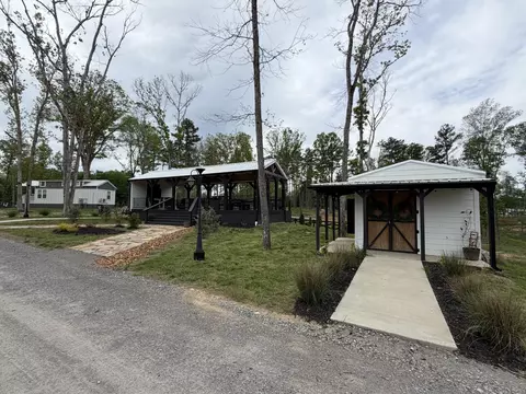 Exterior - 112 Pine Grove Ln, Dover, TN 37058 photo 10 of 11