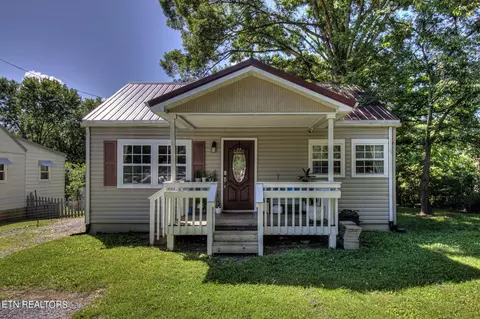 228 Doris Ln, Maryville, TN 37803