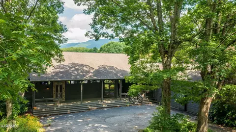210 Hot Water Rd, Tellico Plains, TN 37385