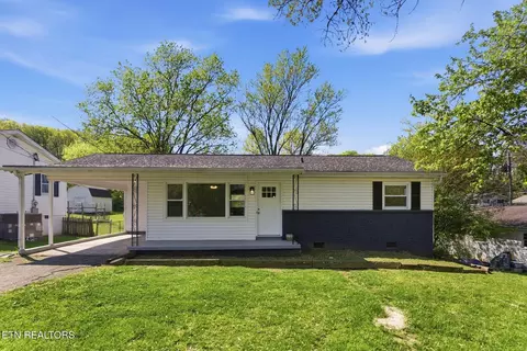 2210 W Gilbert Ln, Knoxville, TN 37920