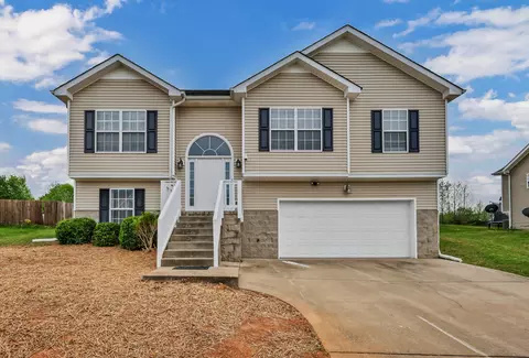 1608 Broad Cir, Clarksville, TN 37042