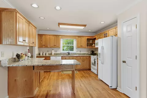 Kitchen - 8270 Bethlehem Rd, Springfield, TN 37172 photo 2 of 5