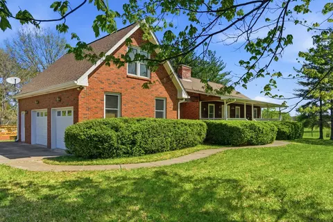 Exterior - 8270 Bethlehem Rd, Springfield, TN 37172 photo 2 of 17