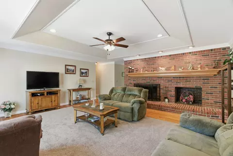 Living - 8270 Bethlehem Rd, Springfield, TN 37172 photo 3 of 3