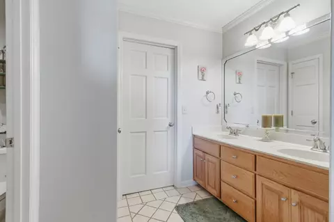Bath - 8270 Bethlehem Rd, Springfield, TN 37172 photo 2 of 3