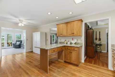 Kitchen - 8270 Bethlehem Rd, Springfield, TN 37172 photo 5 of 5