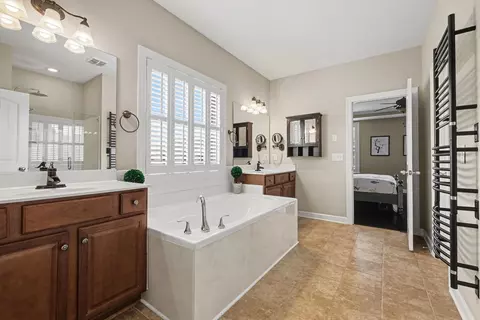 Bath - 4015 Pendleton Dr, Spring Hill, TN 37174 photo 1 of 4