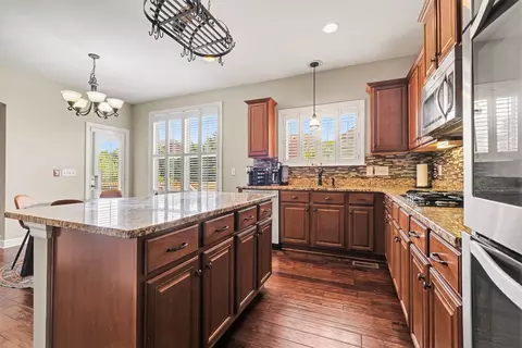 Kitchen - 4015 Pendleton Dr, Spring Hill, TN 37174 photo 4 of 5
