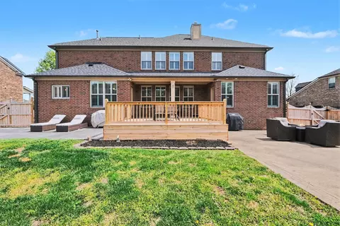 Exterior - 4015 Pendleton Dr, Spring Hill, TN 37174 photo 7 of 12