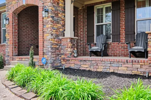 Exterior - 4015 Pendleton Dr, Spring Hill, TN 37174 photo 4 of 12