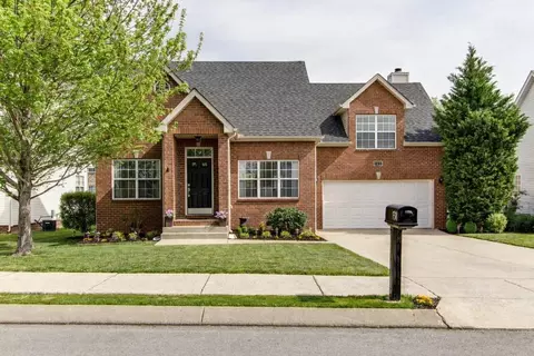 1311 Chapmans Retreat Dr, Spring Hill, TN 37174