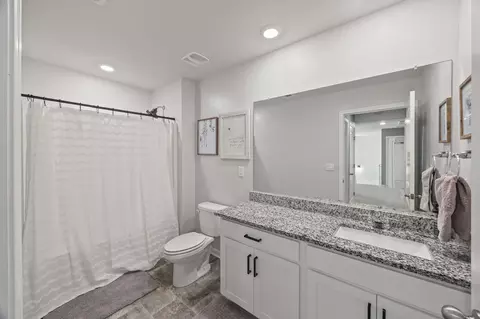 Bath - 235 Harris Ln, Baxter, TN 38544 photo 1 of 1