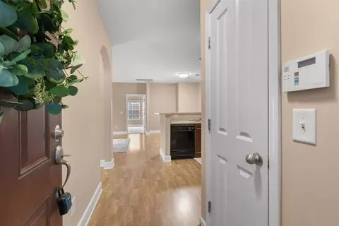 8045 Bienville Dr #5, Nashville, TN 37211