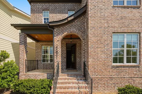 2621 Barclay Dr, Nashville, TN 37206