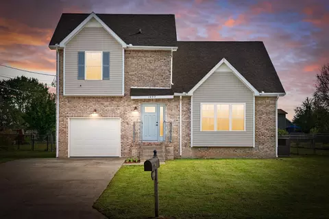 1037 Summerhaven Rd, Clarksville, TN 37042