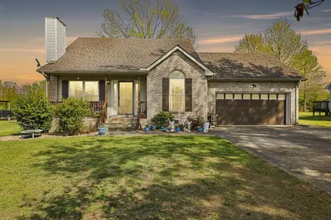 2007 Skyline Dr, Goodlettsville, TN 37072
