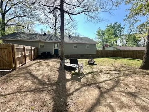 Exterior - 635 End Dr, Savannah, TN 38372 photo 9 of 15