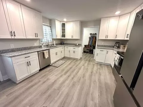 Kitchen - 635 End Dr, Savannah, TN 38372 photo 5 of 6