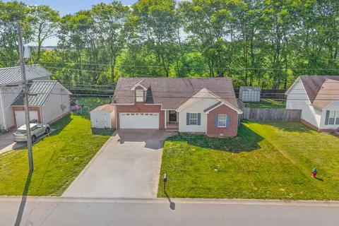 3553 Sandpiper Dr, Clarksville, TN 37042
