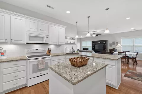 421 Bruce Dr, Spring Hill, TN 37174