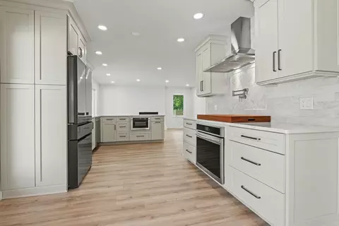 Kitchen - 1707 Berkeley St, Murfreesboro, TN 37129 photo 4 of 7