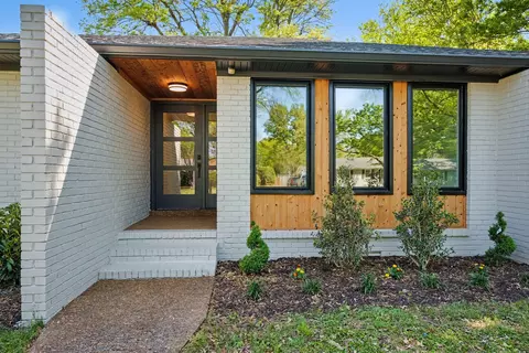 Exterior - 1707 Berkeley St, Murfreesboro, TN 37129 photo 4 of 15