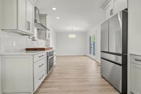 Kitchen - 1707 Berkeley St, Murfreesboro, TN 37129 photo 5 of 7