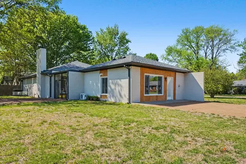 Exterior - 1707 Berkeley St, Murfreesboro, TN 37129 photo 14 of 15