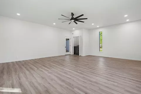 Living - 1707 Berkeley St, Murfreesboro, TN 37129 photo 9 of 10