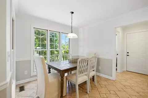 Dining - 208 Loop Dr, Winchester, TN 37398 photo 3 of 5