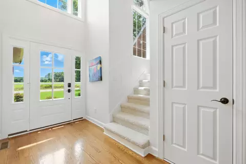 Entry Way - 208 Loop Dr, Winchester, TN 37398 photo 1 of 11
