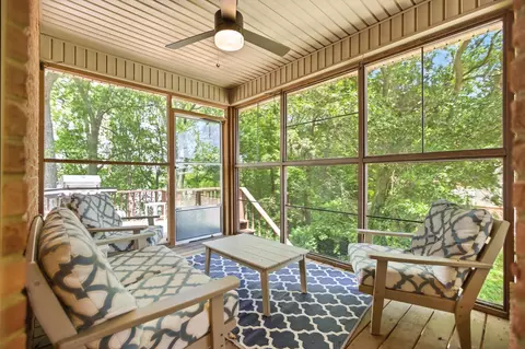 Exterior - 208 Loop Dr, Winchester, TN 37398 photo 8 of 17