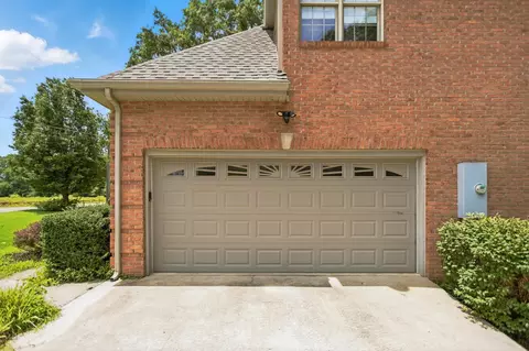 Exterior - 208 Loop Dr, Winchester, TN 37398 photo 15 of 17