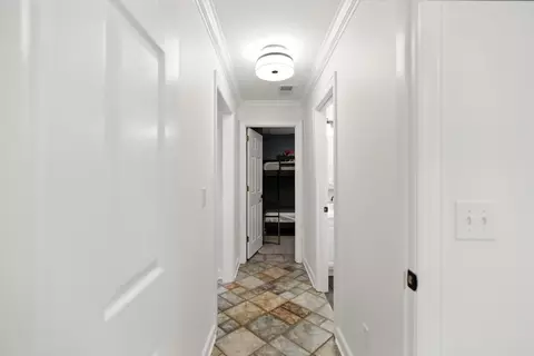 Entry Way - 208 Loop Dr, Winchester, TN 37398 photo 10 of 11