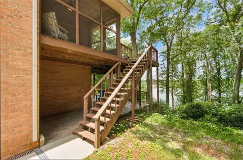 Exterior - 208 Loop Dr, Winchester, TN 37398 photo 16 of 17