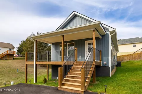 2507 Grotto Ln, Sevierville, TN 37876