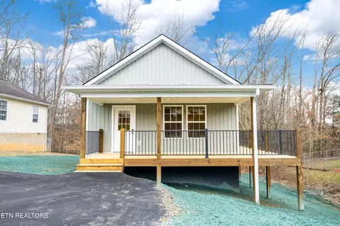 2508 Grotto Ln, Sevierville, TN 37876