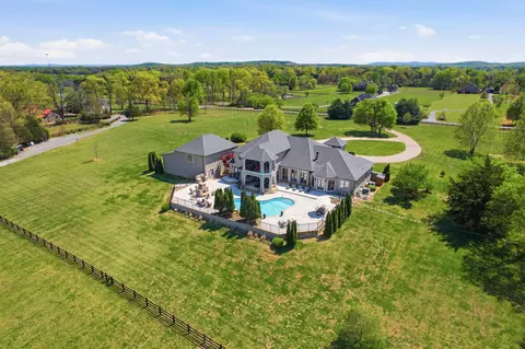 4606 Shores Rd, Murfreesboro, TN 37128
