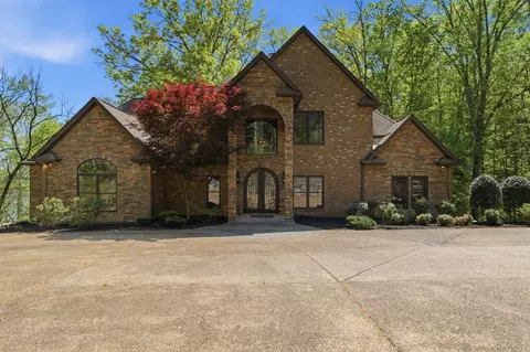 1605 Puryears Bend Rd, Hartsville, TN 37074