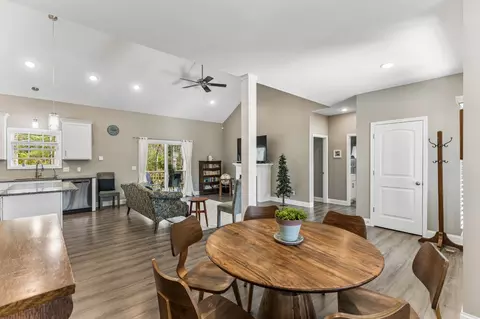 Dining - 109 Duke Rd, Dickson, TN 37055 photo 1 of 2