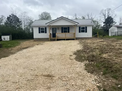 221 Ohio St, Collinwood, TN 38450