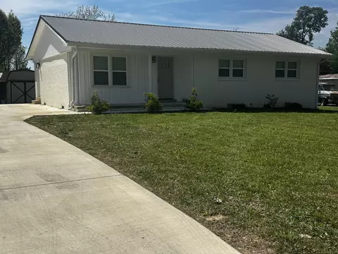 307 Randall St, Lawrenceburg, TN 38464