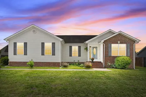 950 Wing Tip Cir, Hopkinsville, KY 42240