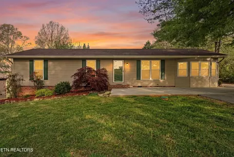 3005 Ridgeview Dr, Maryville, TN 37801