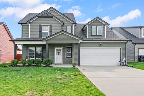 476 Kinslow Ct, Clarksville, TN 37040
