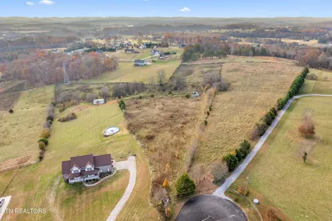 47 Sierra Ln, Blaine, TN 37709